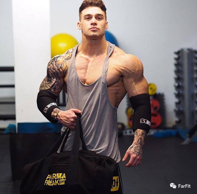 让手臂肌肉更饱满的动作,让手臂变粗练三头