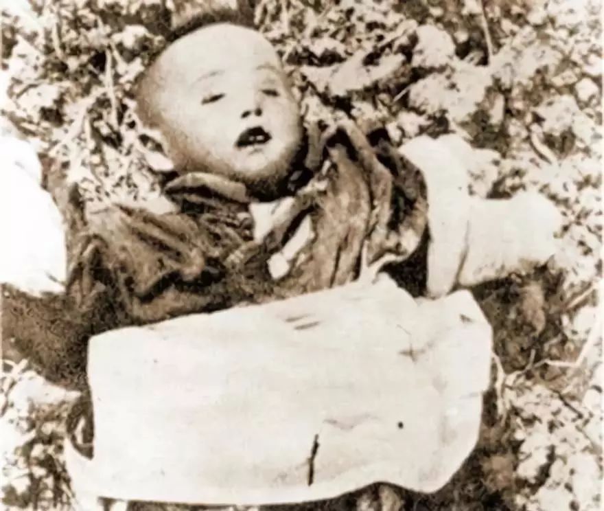 毒打、强奸、*虐性**……他把一个女人的真实故事画成漫画,看到第几张你哭了?