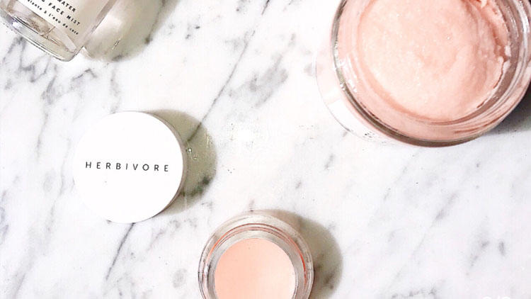 婴儿美白磨砂膏,婴儿油磨砂膏去鸡皮肤