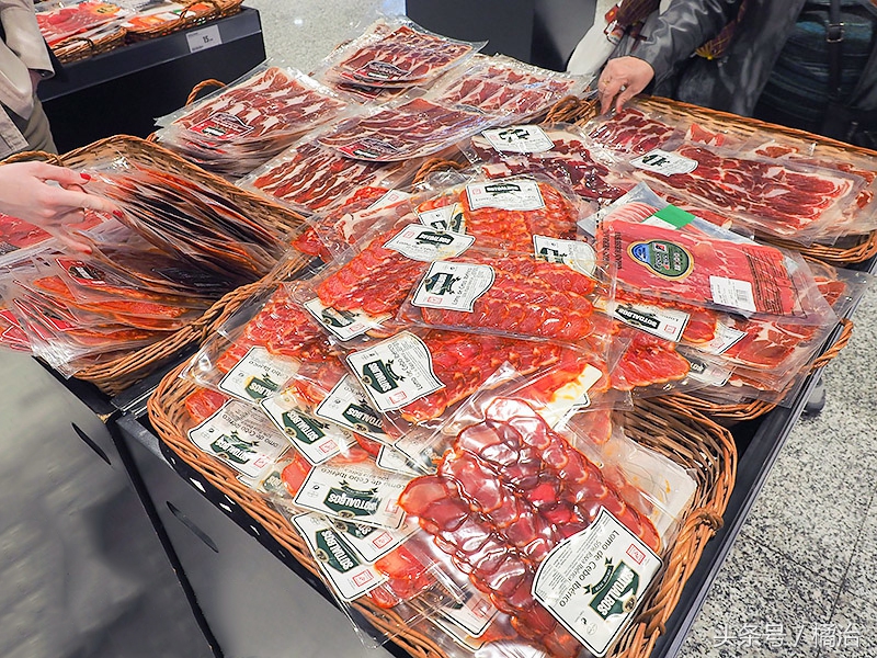 「巴塞隆纳」ElCorteInglés英国裁缝百货,买伴手礼的好去处!