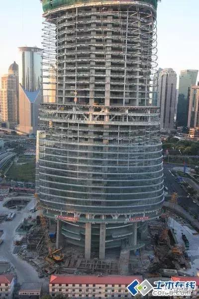 上海中心大厦127层怎么有632米,上海中心大厦632米127层内部