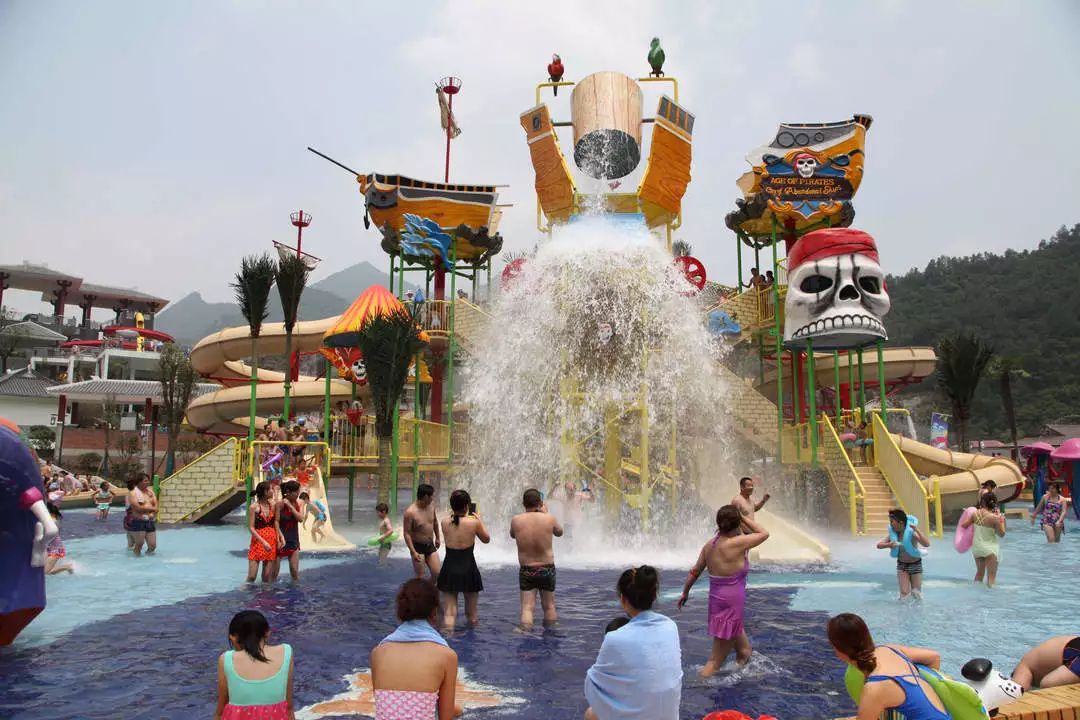 水上冲浪闯关,水上清凉闯关