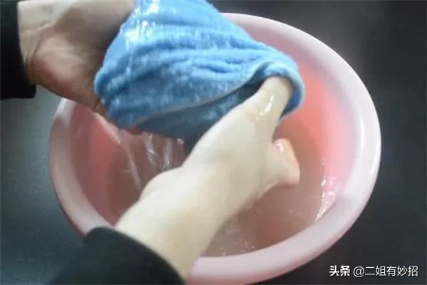 毛巾用久了变黑怎么洗白,毛巾怎么洗白小妙招