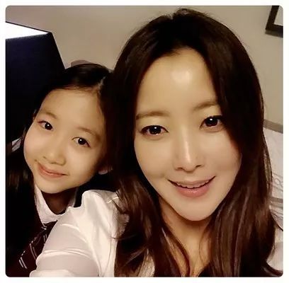 好甜蜜！外貌与财力双全，他们是要羡慕死多少吃瓜群众啊