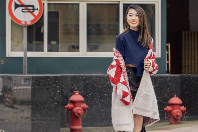 毛衣穿搭满大街？还得靠品质打败平庸