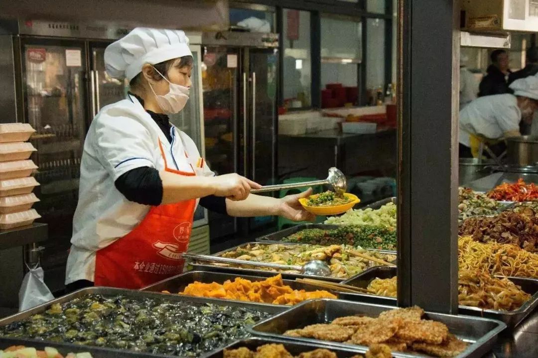 比二本线高一点的学校,比二本线多1分的本科能被录取吗