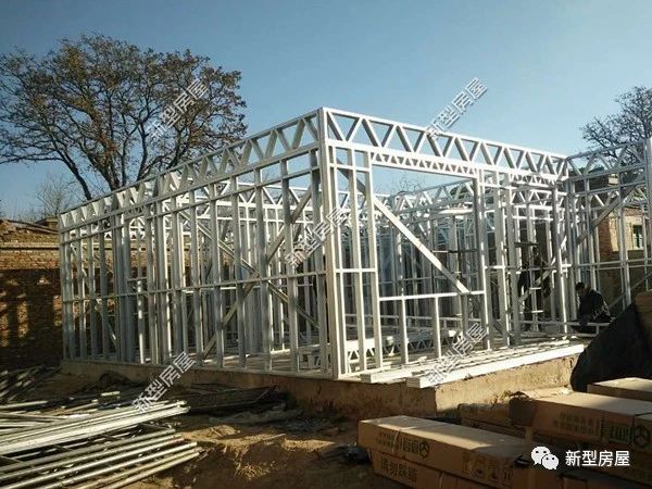 农村建180平的轻钢别墅需多少钱,农村建房怎么建结实牢固