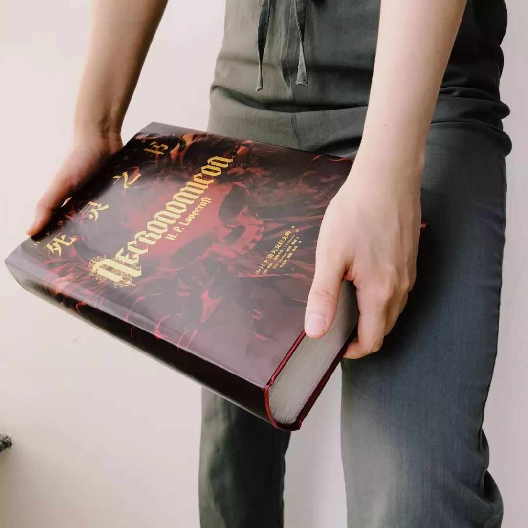 一本能当“凶器”的书，经历了怎样的“炼狱之苦”