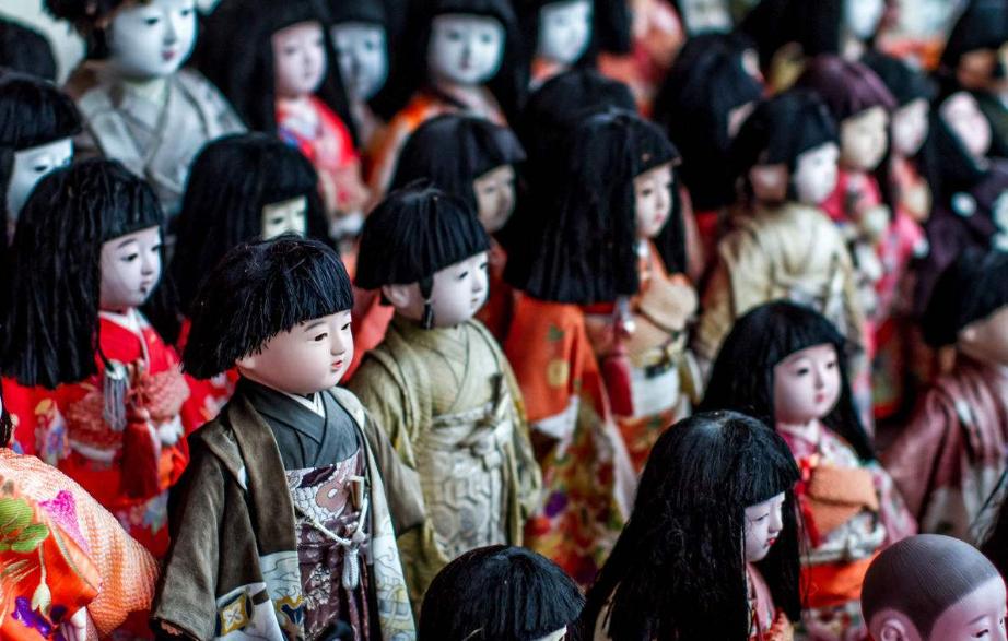 出国旅游要不要带礼物,出国旅游带回来的伴手礼