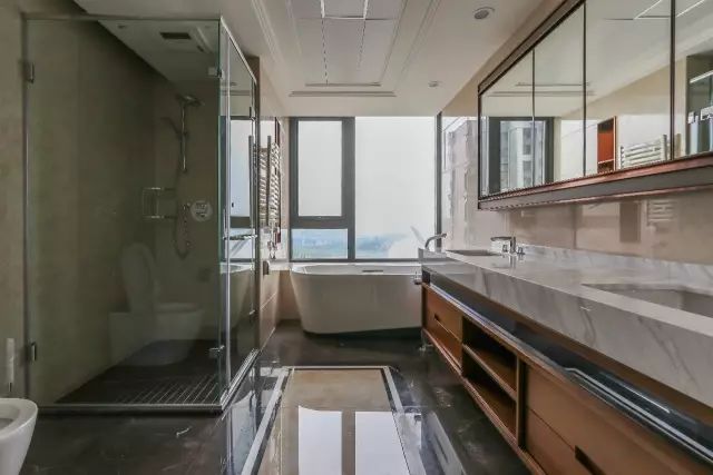 仁恒江湾天成380㎡，河西最顶级大平层！客厅开间层高逆天……