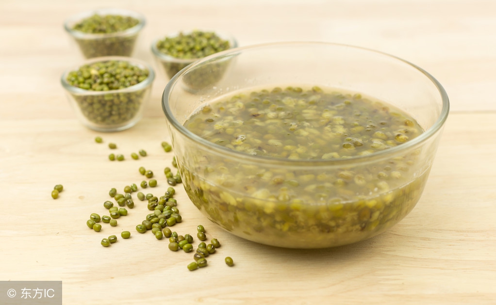 脸上长痘是五脏不健康！吃两物清热解毒，改善青春痘