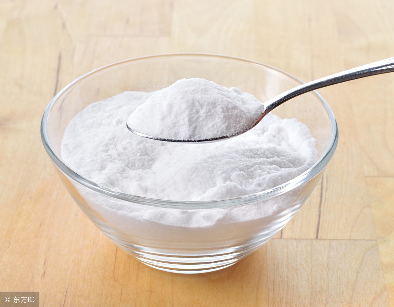 矿泉水瓶臭了怎么办,水瓶污垢用小苏打怎么去除