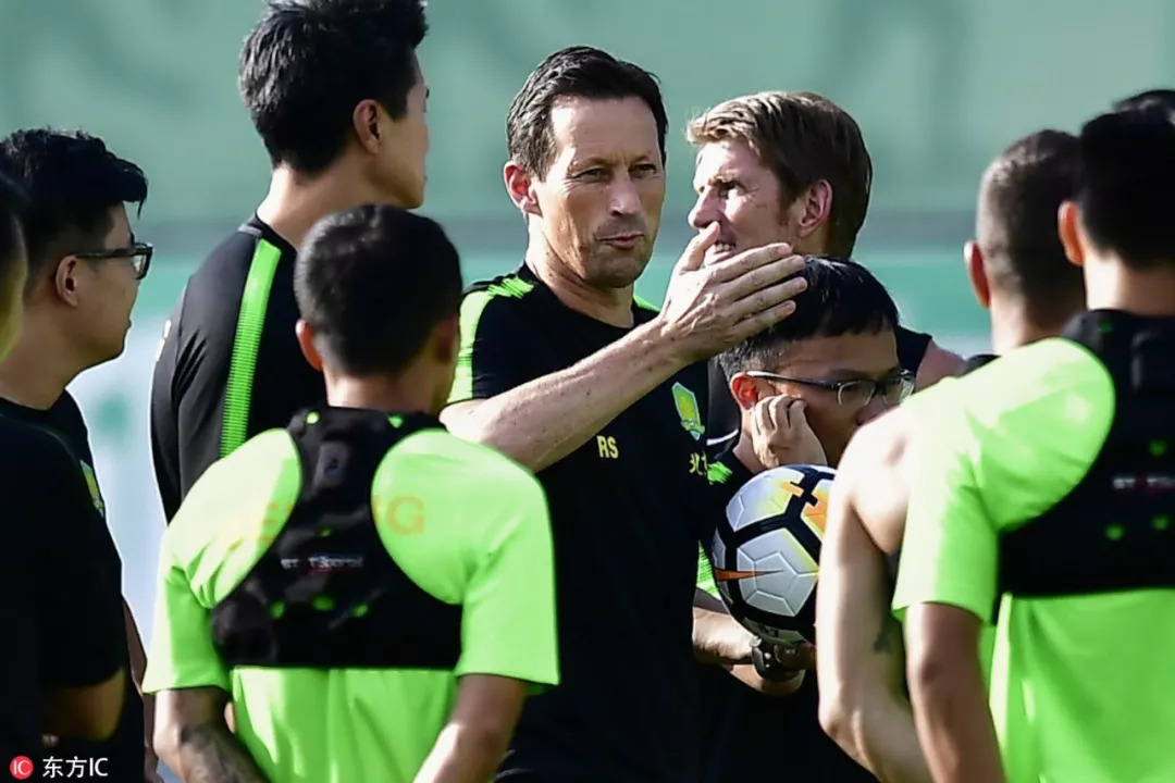 施密特最新比分预测,施密特新赛季阵容