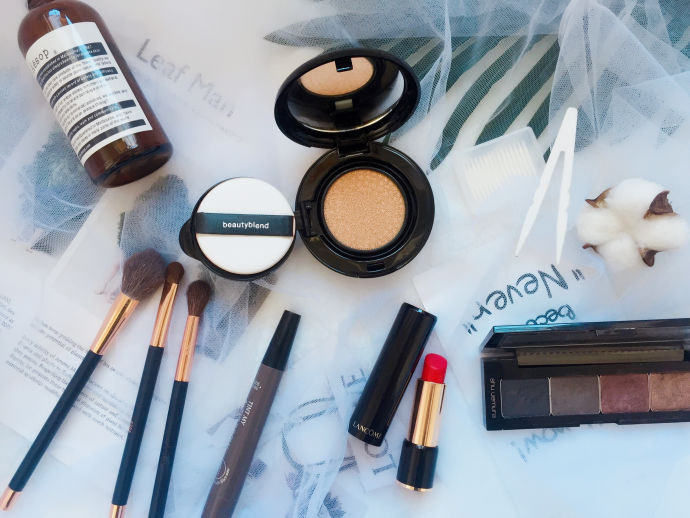 如何克服浮粉问题,不浮粉卡粉的上妆技巧新手小白