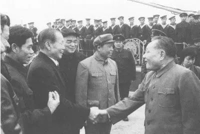 今天是*小平邓**诞辰114周年，让我们道一声：小平，您好！