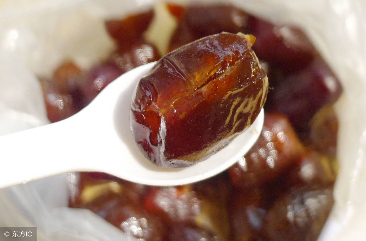 警惕这四种诱人的零食不能多吃,不能吃的四种危险零食