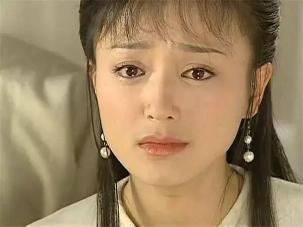 秦岚富察皇后白月,富察皇后秦岚笑容好甜