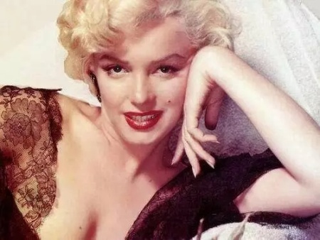 作为精致的仙女们，口红进化史你了解吗？