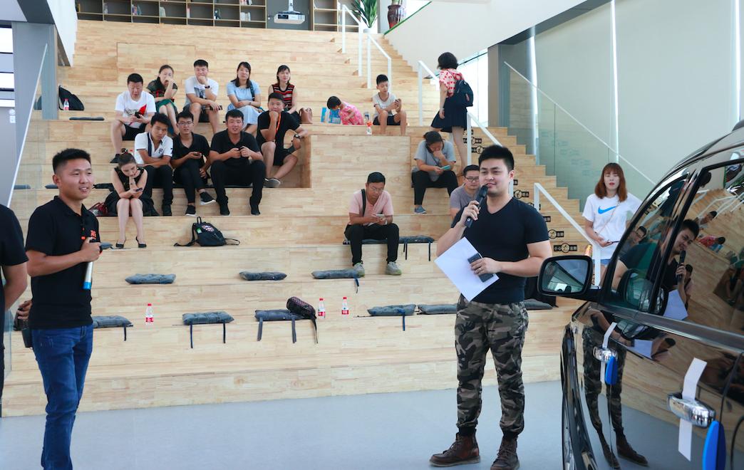 淘车二手车真的是胆儿肥了新零售汽车超市淘车二手车线*体下**验店