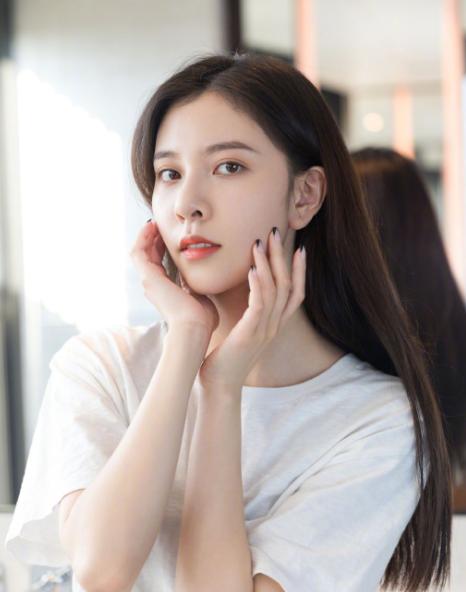 张一山绯闻事件完整视频,张一山被拍到与女生同回酒店