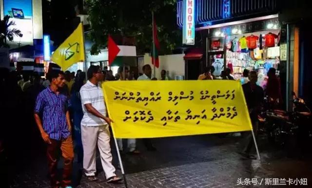 椹皵浠ｅか绂诲鐜囨渶楂樼殑鍥藉,澶╁爞鑳屽悗