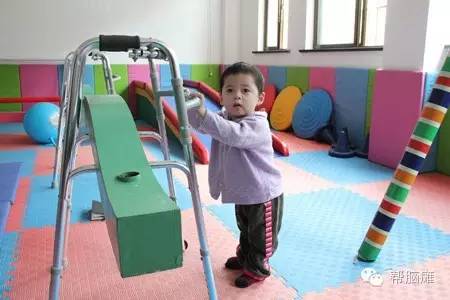 脑瘫疑问,十一月脑瘫儿童不会爬不会站