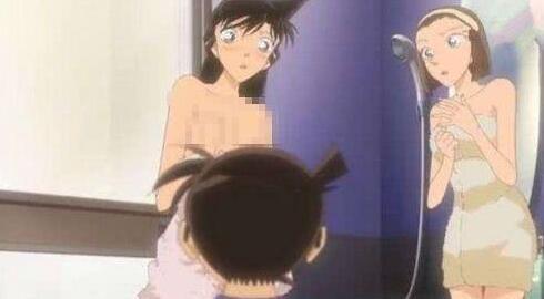 柯南灰原被另外三小只调侃,灰原和小兰遇到危险