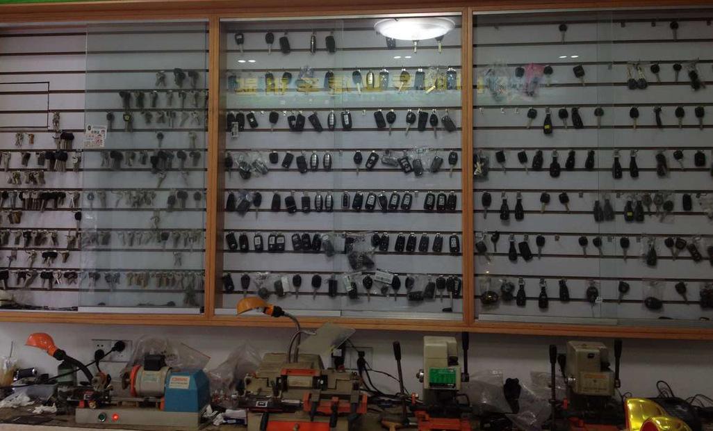 带芯片钥匙丢了怎么补救,汽车钥匙芯片丢了配个多少钱