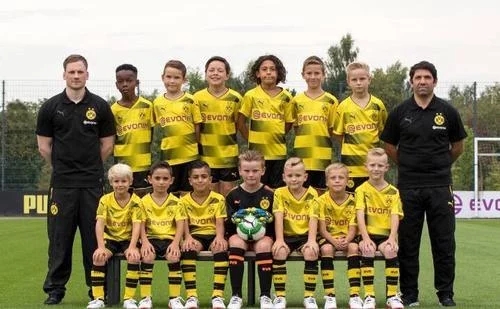 董路足球小将德国,足球小将踢赢德国