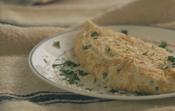 营养早餐让你精力充沛一整天,三个鸡蛋做欧姆蛋