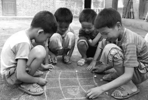 30年前的人们是怎样生活的,30年代的人的生活