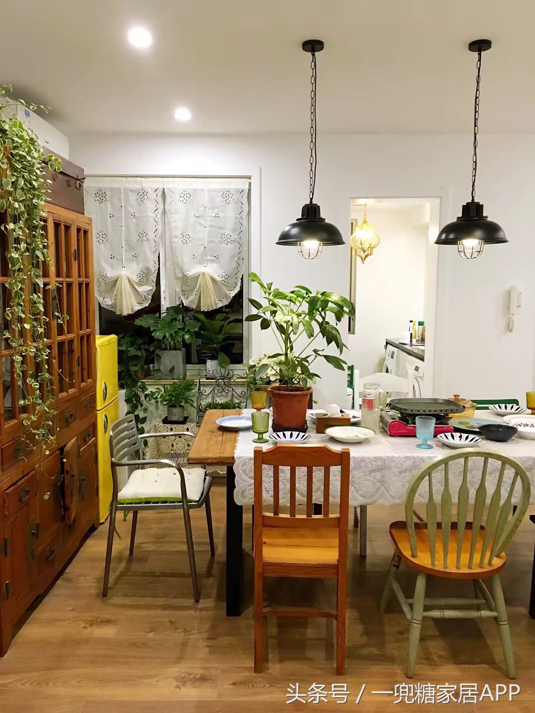 老式缝纫机桌子,老式缝纫机小桌子