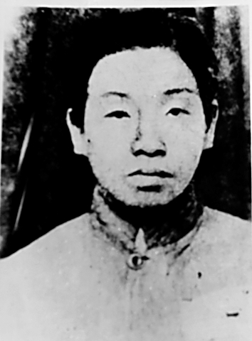 红岩双枪老太婆邓惠中,双枪老太婆邓惠中