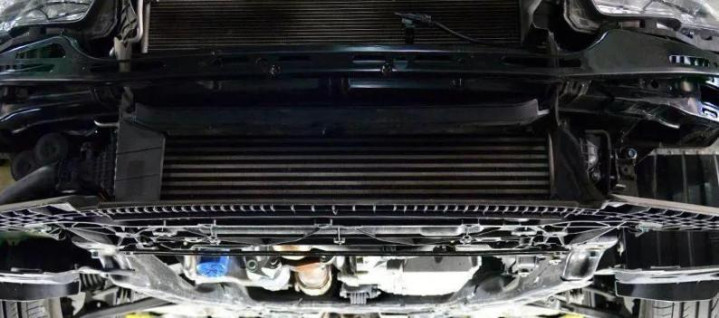 思域好还是吉利博瑞好,博瑞对比思域