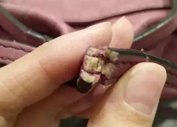 lv板鞋为什么皮质有裂纹,我在专柜买的lv鞋子有瑕疵怎么办