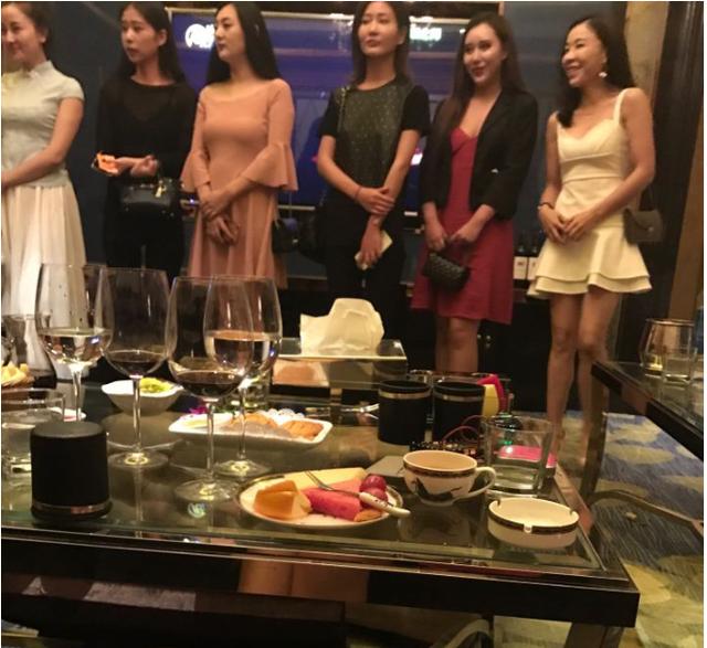 如何看待在ktv陪酒的女生,男生如何看待ktv陪酒的女生