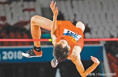 一个既是亚运冠军，又是学霸的帅气小哥哥！