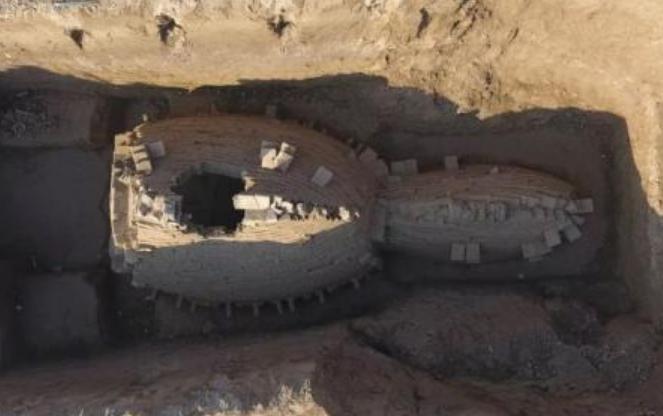 现*考代**古证实墓室中有墓毒，分散在不同位置，像秦始皇的“毒宫”