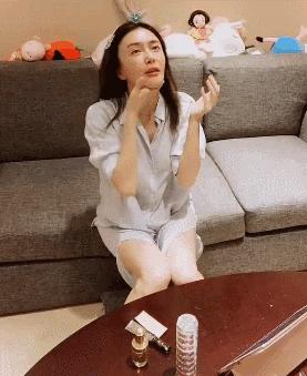 秦岚富察皇后护肤品,秦岚用的精华是什么