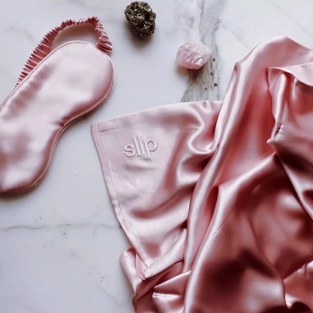 熬夜追剧如何拯救黑眼圈？这4样好物比护肤品还管用！