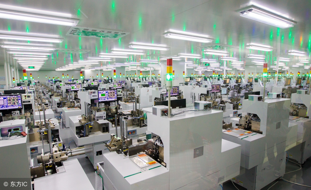 富士康到底是什么厂？老板是否对员工负责？网友说：黑厂！