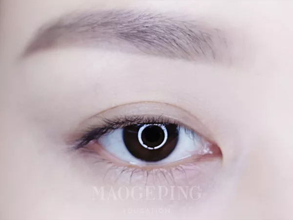 日常简单又好看的妆容应该怎么画,超简单的妆步骤