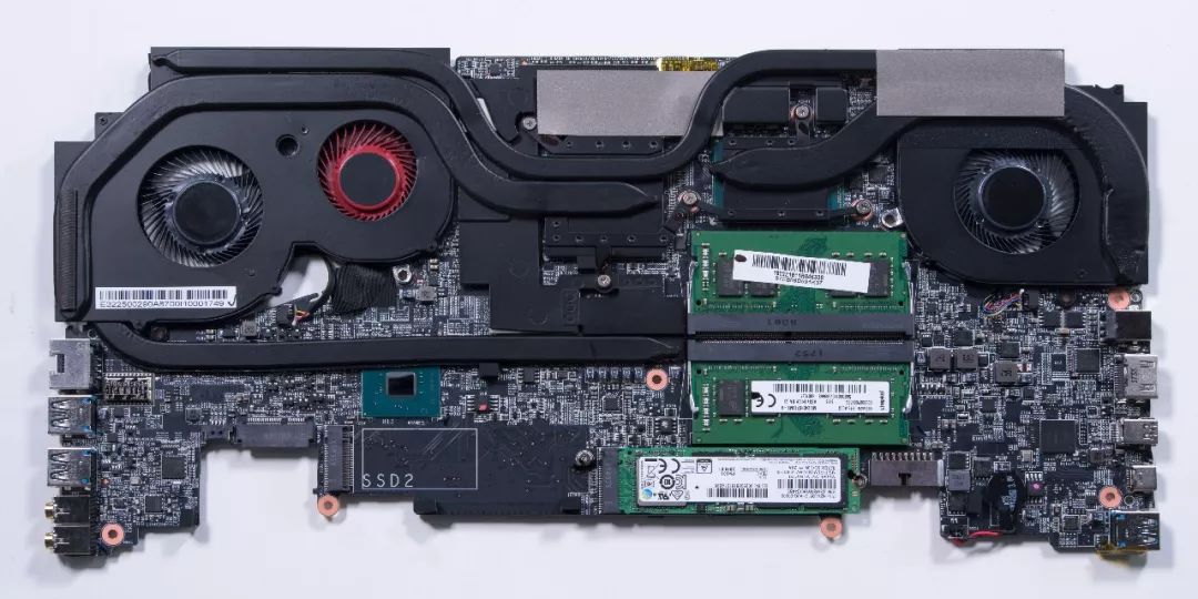 聊一台游戏性能超强的笔记本,聊聊轻薄游戏本的选择难题