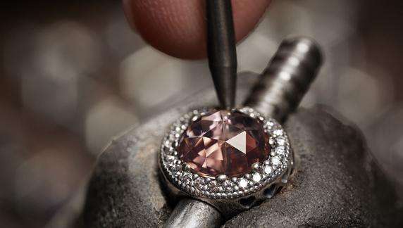 明明可以靠脸吃饭偏偏要靠嘴,明明可以靠脸吃饭偏偏要靠实力