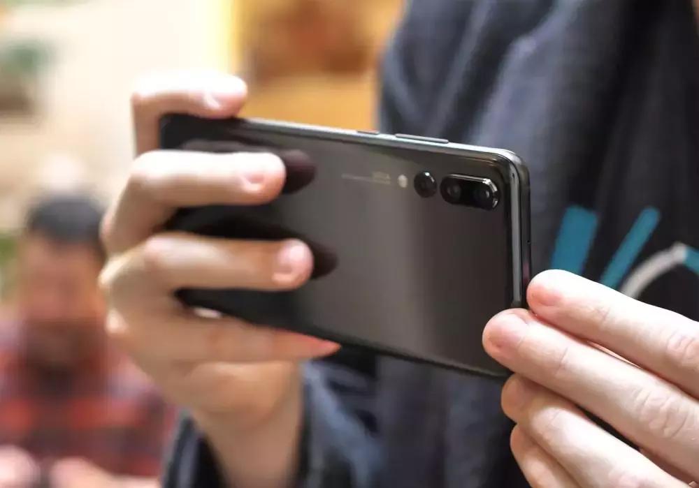 4g手机打电话变成2g是什么网络,手机打电话4g网络变成3g网络