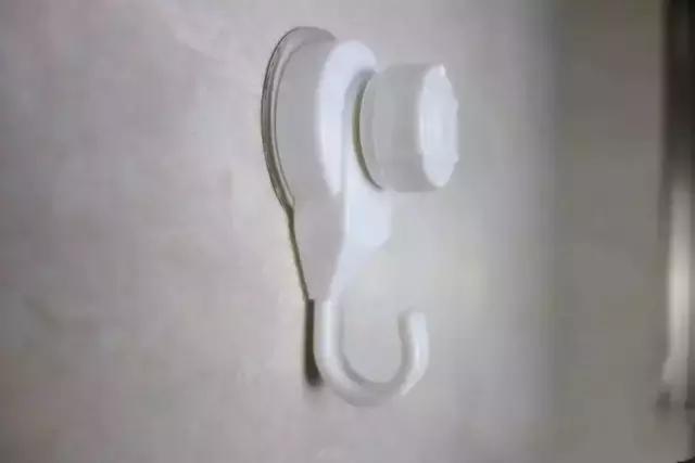 挂钩易掉教你一招挂再重也不会掉,挂钩总是掉