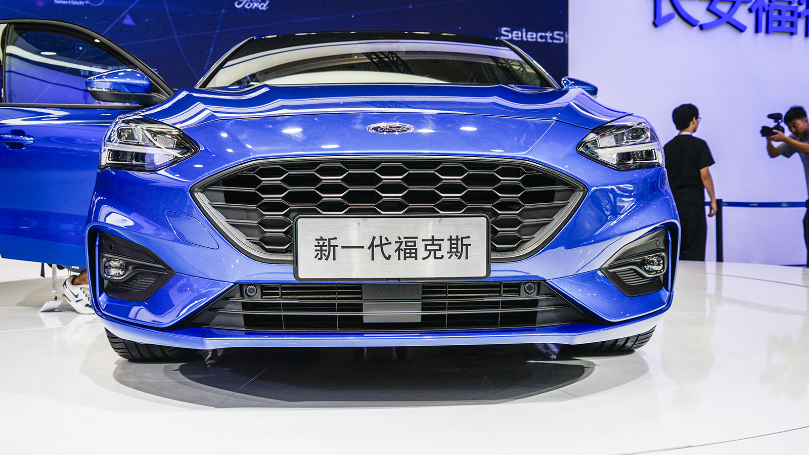 这才是新款的福特福克斯,沉浸式体验19款福特福克斯两厢