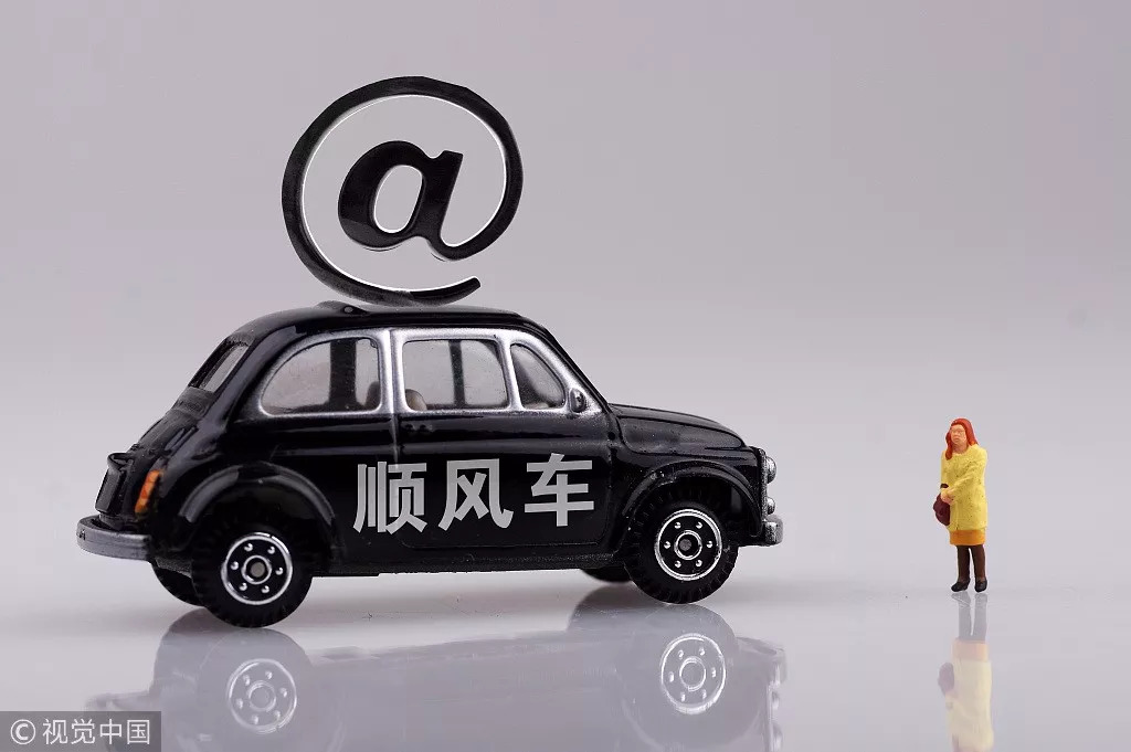 小女孩被人绑架如何机智脱险 (女孩在路上被人绑架看她如何脱险)