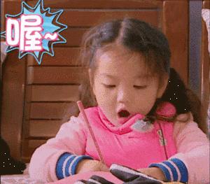 如何指导小学低年级学生看图写话,高年级给低年级戴红领巾看图写话