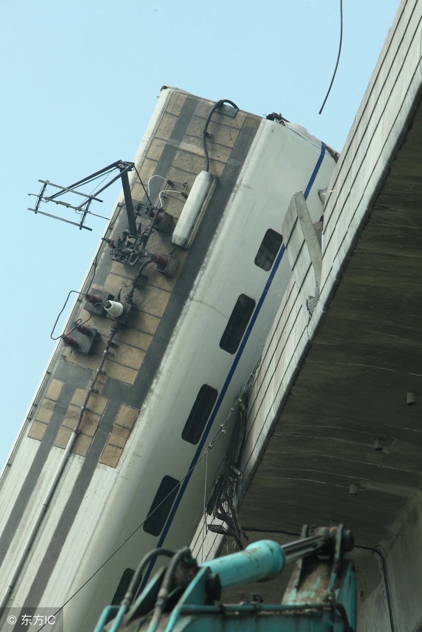 13年迈腾1.8t豪华版现在值得买吗,17年迈腾1.8t豪华版二手车多少钱